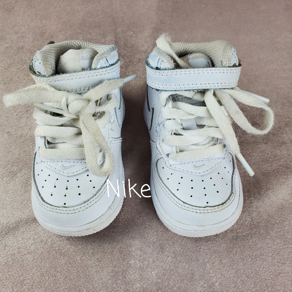 baby sneakers size 4